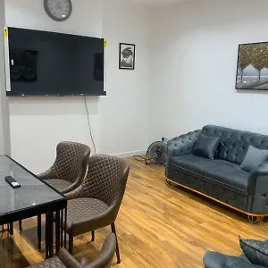  Apartment 2 Bedroom United Kingdom